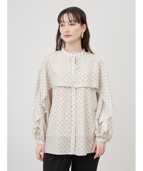 Mila Owen（ミラオーウェン）の「ケープカラーブラウス【手洗い可能