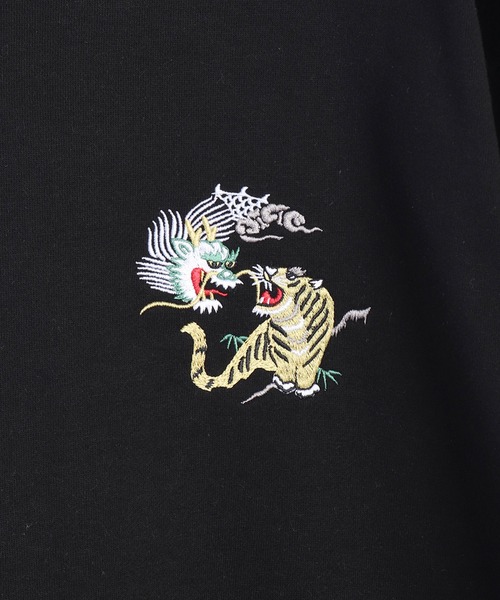 WESTSEA(ウエストシー)の「和柄トレーナー(風神雷神・富士×舞妓・龍虎・白熊×稲妻・金魚×桜・鯉)(スウェット・メンズ・ブラック/ブラック系その他/杢グレー/グレー系その他/ブラック系その他2/ブラック系その他3/ブラック系その他4/グレー系その他2/グレー系その他3/グレー系その他4/グレー系その他6/ブラック系その他5/グレー系その他5/ブラック系その他6・M/L/XL)」の19枚目の写真