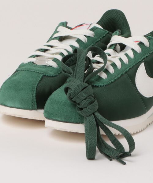 NIKE(ナイキ)の「NIKE WMNS CORTEZ DZ2795-300(スニーカー・レディース・グリーン・23㎝/23.5㎝/24㎝/24.5㎝)」の5枚目の写真