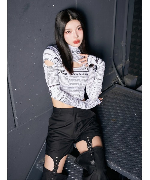 Darich（ダーリッチ）の「ニュースペーパーデザイントップス（Tシャツ/カットソー・レディース・ブラック/アイボリー・FREE）」の14枚目の写真