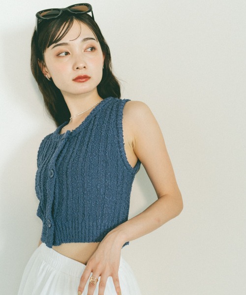 VANNIE U(ヴァニーユー)の「スラブニットベスト(ベスト・レディース・ネイビー/ピンク/アイボリー・FREE)」の17枚目の写真