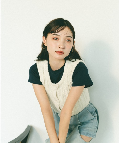 VANNIE U(ヴァニーユー)の「スラブニットベスト(ベスト・レディース・ネイビー/ピンク/アイボリー・FREE)」の9枚目の写真