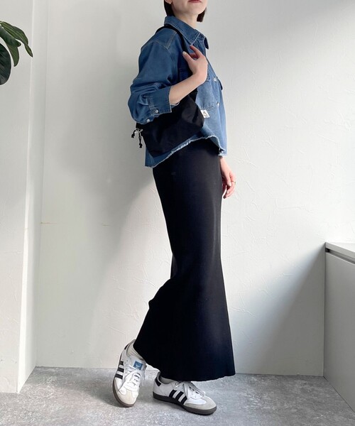 fredy emue(フレディエミュ)の「デニムクロップドシャツ(シャツ/ブラウス・レディース・ブルー/サックスブルー・38)」の5枚目の写真