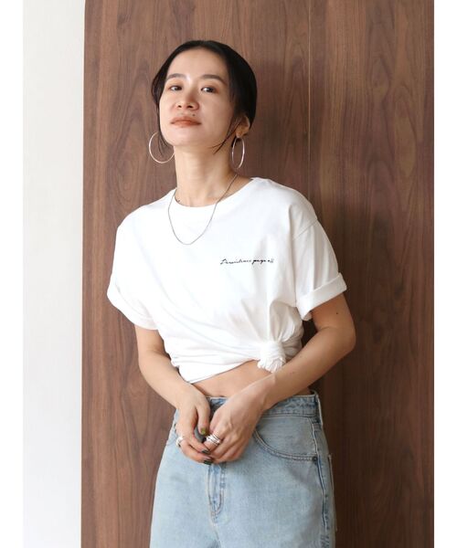 Ungrid（アングリッド）の「オーガビッツコットンエンブロイダリーTee（Tシャツ/カットソー・レディース・ブラック/ベージュ/オフホワイト・FREE）」の2枚目の写真