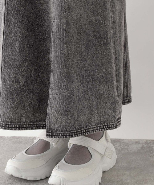 RAGEBLUE（レイジブルー）の「スリットデニムキャミワンピース（ワンピース・レディース・ブルー/ブラック・FREE）」の12枚目の写真