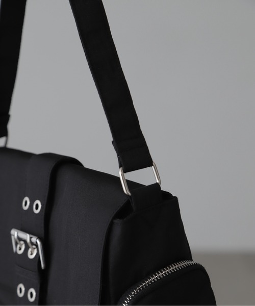 FREE'S MART(フリーズマート)の「◆ハトメベルトバッグ(ショルダーバッグ・レディース・ブラック/カーキ・フリ-)」の7枚目の写真