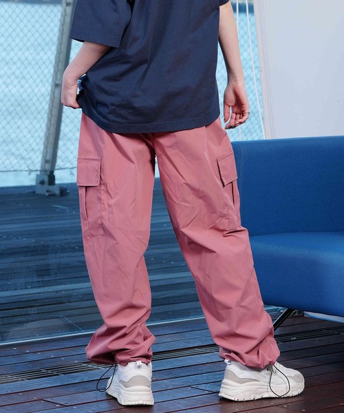 ムラサキスポーツ（ムラサキスポーツ）の「【ムラサキスポーツ限定】KOREA/コリア ナイロンカーゴパンツ ワイドルーズシルエット 韓国ストリート NZ5FKEEPER（カーゴパンツ・レディース・ブラック/カーキ/ピンク・FREE）」の20枚目の写真