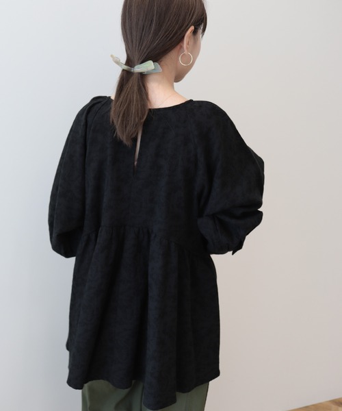 AMERICAN HOLIC(アメリカンホリック)の「ジャガード袖ボリュームチュニック(チュニック・レディース・ブラック・M/L)」の17枚目の写真