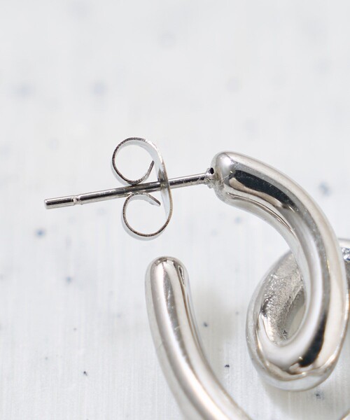 FREAK'S STORE（フリークスストア）の「esne/エスネ ニュアンスハートピアス（ピアス（両耳用）・レディース・ゴールド/シルバー・ONE SIZE）」の12枚目の写真