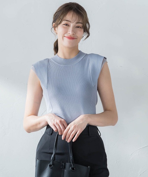 ketty(ケティ)の「配色袖フリルプルオーバー ≪手洗い可能≫(ニット/セーター・レディース・ライトグレー/ブラック/ブラウン・M)」の2枚目の写真