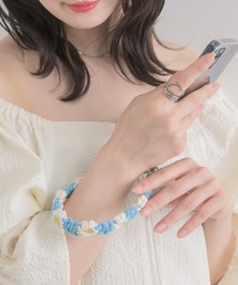 casita(RETRO GIRL)（カシータ）の「フラワーマルチウェイストラップ（スマホグッズ）」