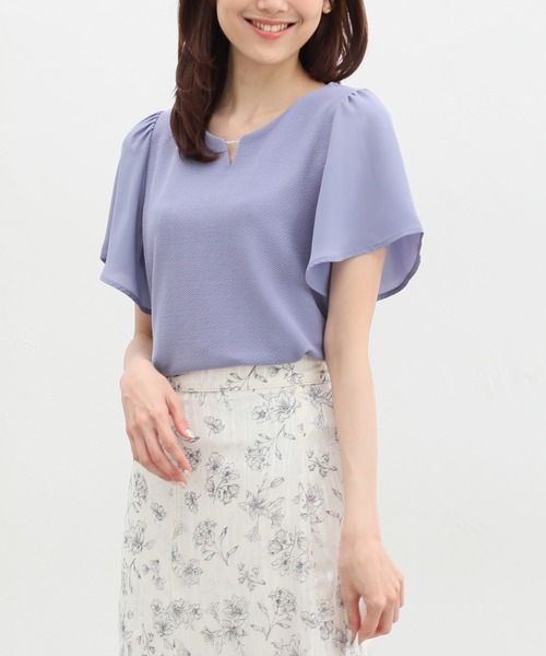 Honeys(ハニーズ)の「メタルパーツ付きトップス(Tシャツ/カットソー・レディース・アイボリー/ボルドー/ネイビー/ラベンダー・S/M/L/LL)」の14枚目の写真