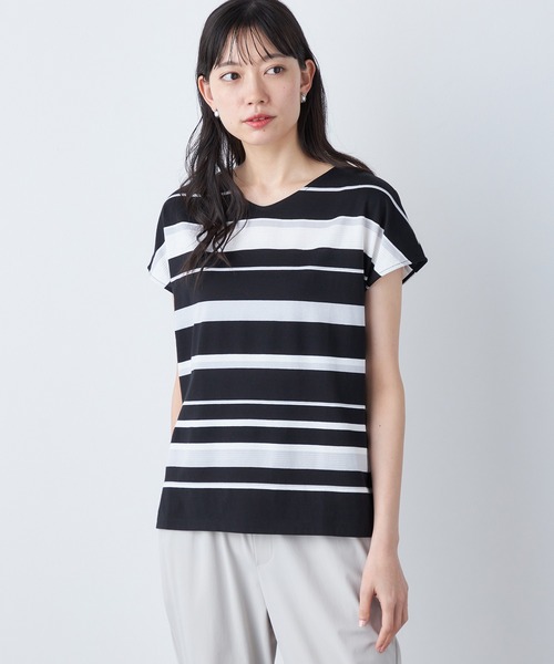 A/C DESIGN BY ALPHA CUBIC（エーシーデザインバイアルファキュービック）の「マルチボーダープルオーバー（Tシャツ/カットソー・レディース・ブラック/ネイビー/ライトグレー・LL/L/M）」の2枚目の写真