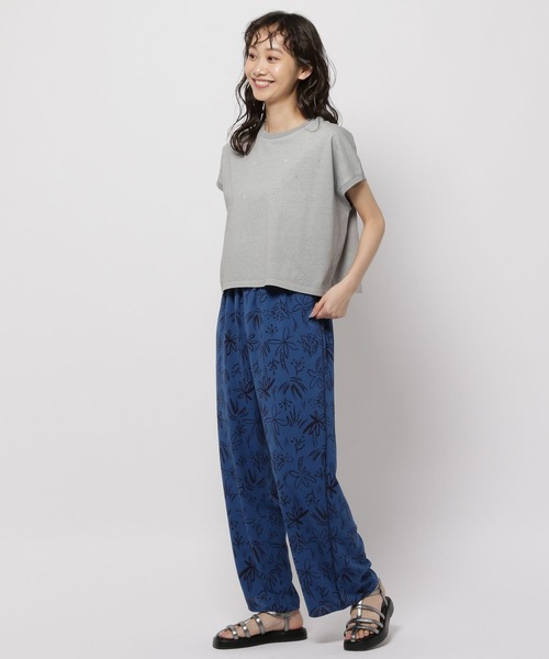 niko and...(ニコアンド)の「スタッズフレンチショートTシャツ(Tシャツ/カットソー・レディース・チャコール/オフホワイト/グレー・FREE)」の11枚目の写真