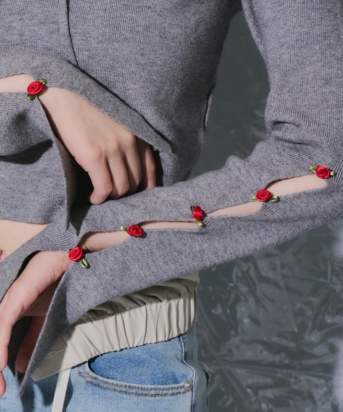 VIOLETTA（ヴィオレッタ）の「ローズモチーフクロップドニットトップス（ニット/セーター・レディース・レッド/ライトグレー/ブラック/ホワイト・FREE）」の15枚目の写真