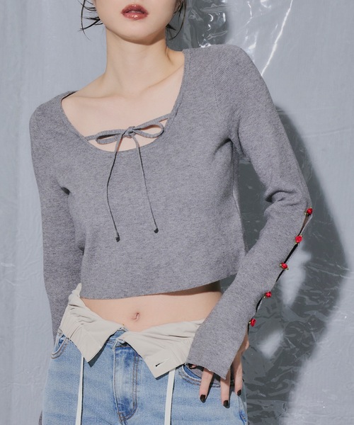 VIOLETTA（ヴィオレッタ）の「ローズモチーフクロップドニットトップス（ニット/セーター・レディース・レッド/ライトグレー/ブラック/ホワイト・FREE）」の11枚目の写真