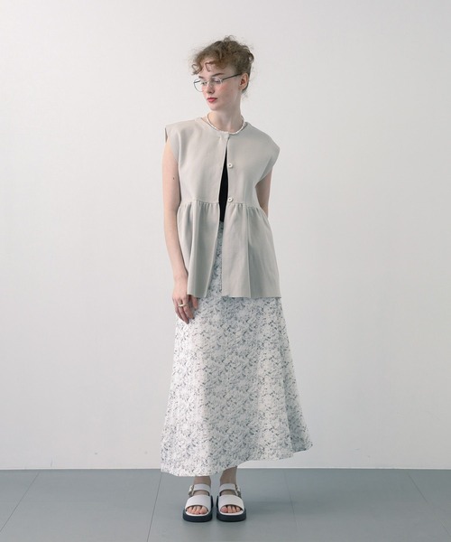 saloon（サルーン）の「SALOON(サルーン)/ペプラムニットベスト【手洗い可】（ベスト・レディース・ブラック/アイボリー・FREE）」の9枚目の写真