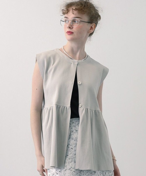 saloon（サルーン）の「SALOON(サルーン)/ペプラムニットベスト【手洗い可】（ベスト・レディース・ブラック/アイボリー・FREE）」の11枚目の写真