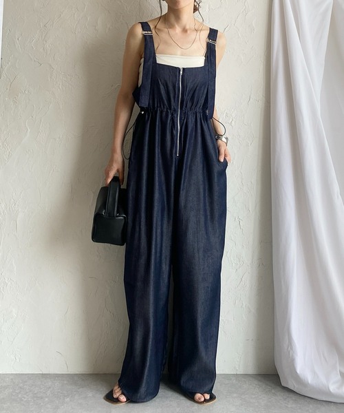 She's Closet(シーズクローゼット)の「フロントジップハイウエストドローストリング付きミリタリーワイドパンツオールインワンサロペット(サロペット/オーバーオール・レディース・インディゴブルー/ブラック・FREE)」の2枚目の写真