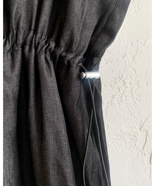 She's Closet(シーズクローゼット)の「フロントジップハイウエストドローストリング付きミリタリーワイドパンツオールインワンサロペット(サロペット/オーバーオール・レディース・インディゴブルー/ブラック・FREE)」の19枚目の写真