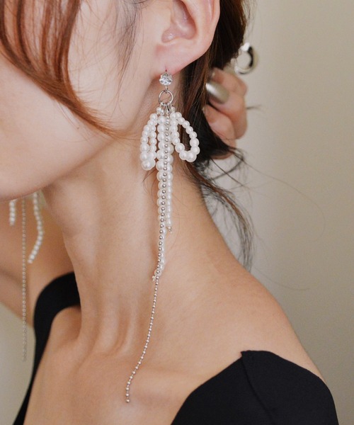 styiro(スタイロ)の「ニッケルフリー パールリボンチェーンピアス(ピアス(両耳用)・レディース・ホワイト系その他・FREE)」の6枚目の写真