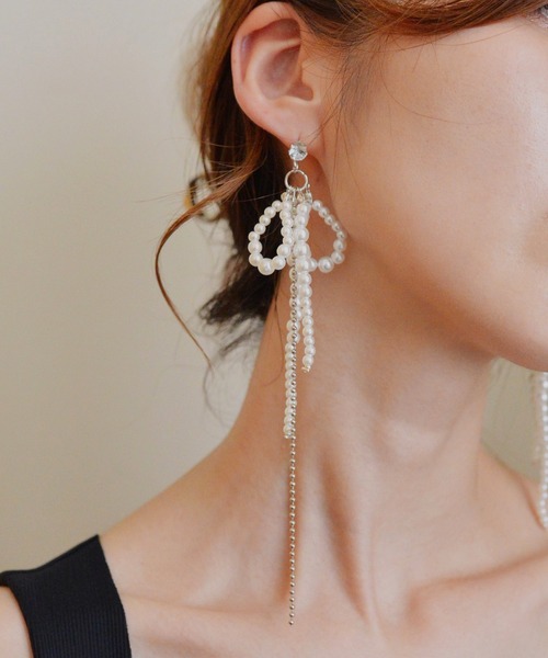 styiro(スタイロ)の「ニッケルフリー パールリボンチェーンピアス(ピアス(両耳用)・レディース・ホワイト系その他・FREE)」の5枚目の写真