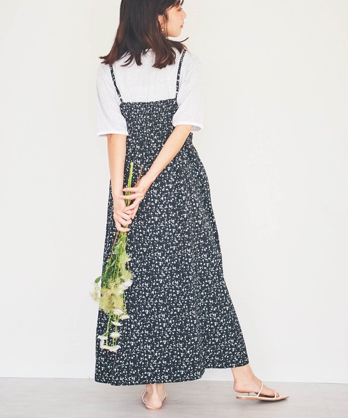 mil（ミル）の「【150㎝前後の小柄さんサイズ】オリジナル小花柄キャミワンピース（ワンピース・レディース・ブラック/ベージュ・XS/XXS/S）」の8枚目の写真