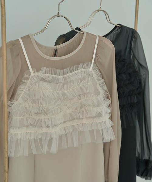 earth music&ecology（アースミュージックアンドエコロジー）の「SET2点チュールキャミ付きドッキングワンピース（ワンピース・レディース・ブラック/ベージュ・M/S）」の13枚目の写真