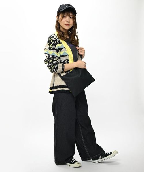 MARAI(マーライ)の「オルテガ柄ニットカーディガン 長袖 幾何学柄(カーディガン/ボレロ・レディース・ベージュ/レッド/ブルー/ブラック・MEDIUM/X-LARGE)」の16枚目の写真