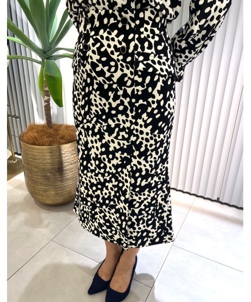 【セール】◆[URBAN PRECIOUS]アブストラクトドットプリントブラウス（シャツ/ブラウス）｜PINKY&DIANNE（ピンキーアンドダイアン）