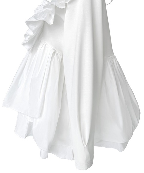 RUIRUE BOUTIQUE（ルイルエブティック）の「洗える ｜ ショルダー フリル ペプラム TOPS ｜ 長袖 トップス 二の腕カバー 体型カバー 袖ボリューム オフィスカジュアル 通勤服 華やか カットソー ブラウス（シャツ/ブラウス・レディース・ブラック/ホワイト/ネイビー・S/M/L/LL）」の22枚目の写真