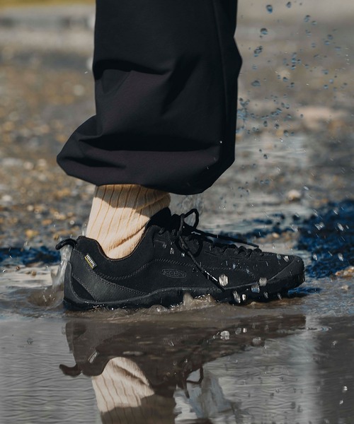 KEEN(キーン)の「JASPER WP / ジャスパー ウォータープルーフ / メンズ スニーカー 防水(スニーカー・メンズ・ブラック・25.5cm/26cm/26.5cm/27cm/27.5cm/28cm/29cm/30cm/28.5cm/25cm/31cm)」の8枚目の写真
