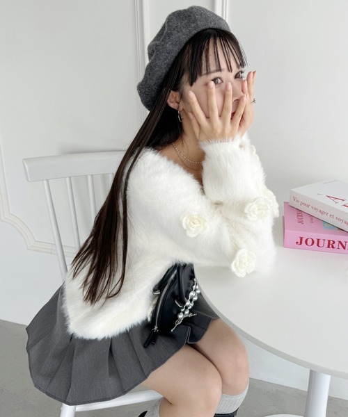 Loueme(ルエム)の「ローズクロシェシャギーニットカーディガン(カーディガン/ボレロ・レディース・ピンク/アイボリー・FREE)」の11枚目の写真