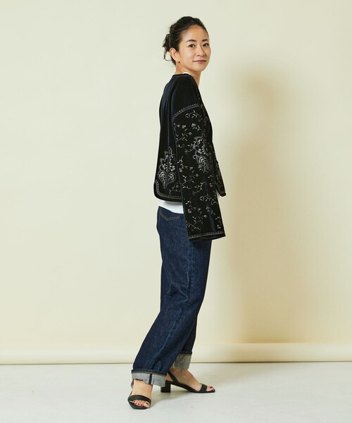 Freada(フリーダ)の「Freada/フリーダ ベロア刺繍 Vネック プルオーバー(Tシャツ/カットソー・レディース・ワインレッド/ブラック・ONE SIZE)」の6枚目の写真