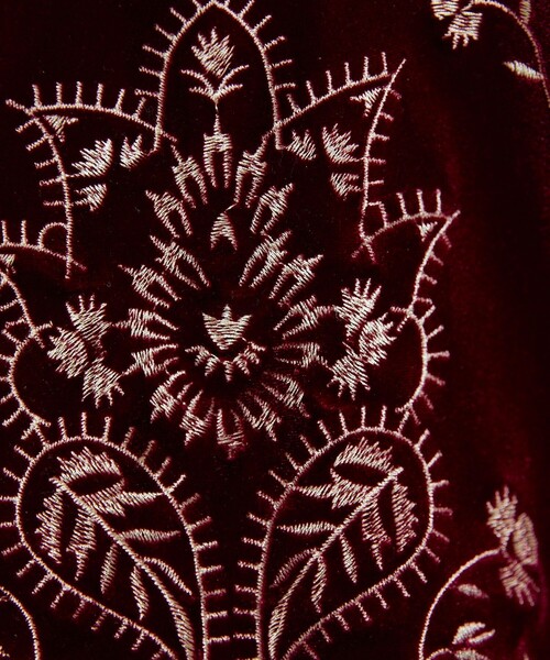 セール】Freada/フリーダ ベロア刺繍 Vネック プルオーバー（T