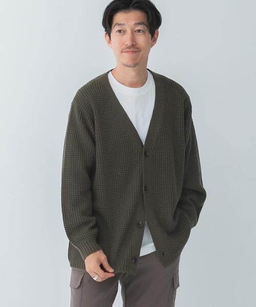 ITEMS URBANRESEARCH（アイテムズ アーバンリサーチ）の「ワッフル編み Vネックニットカーディガン（カーディガン/ボレロ・メンズ・チャコールグレー/ブラック/オフホワイト/オリーブ/モカ・SMALL/MEDIUM/LARGE）」の12枚目の写真