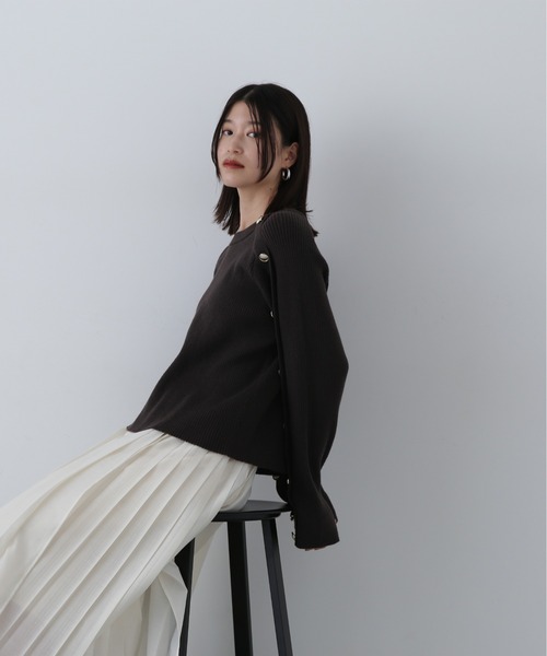 N.（N. Natural Beauty Basic）（エヌエヌナチュラルビューティーベーシック）の「◆ラグランボタンニット（ニット/セーター・レディース・レッド/オフホワイト/チャコールグレー・MEDIUM）」の16枚目の写真