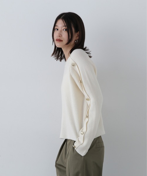 N.（N. Natural Beauty Basic）（エヌエヌナチュラルビューティーベーシック）の「◆ラグランボタンニット（ニット/セーター・レディース・レッド/オフホワイト/チャコールグレー・MEDIUM）」の7枚目の写真