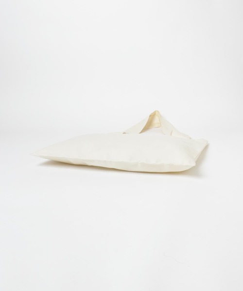 SMELLY(スメリー)の「ロゴシンプルワイドトート(トートバッグ・レディース・アイボリー/ブラック/ネイビー・-)」の13枚目の写真