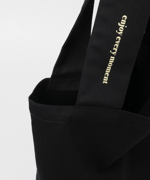 SMELLY(スメリー)の「ロゴシンプルワイドトート(トートバッグ・レディース・アイボリー/ブラック/ネイビー・-)」の16枚目の写真