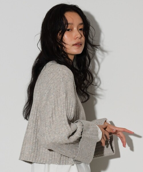 GALLEST（ギャレスト）の「◆スパンコール混クルーネックニット（ニット/セーター・レディース・ホワイト系/チャコールグレー/ベージュ/ブルーグリーン/パープル・38）」の22枚目の写真