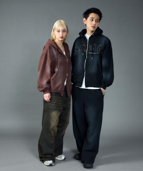 SEQUENZ（シークエンズ）】LOGO APPLIQUE ZIP HOODIE / フェード