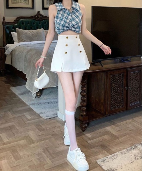 kirakiraShop(キラキラショップ)の「金ボタン ハイウエスト ミニスカート パンツ(スカート・レディース・ホワイト/ブラック・M/L)」の13枚目の写真