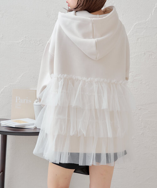 Chico（チコ）の「ボリュームチュールフードルーズスウェット（パーカー・レディース・ブラック/ホワイト/グレー・FREE）」の7枚目の写真