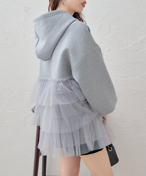 Chico（チコ）の「ボリュームチュールフードルーズスウェット（パーカー・レディース・ブラック/ホワイト/グレー・FREE）」の13枚目の写真