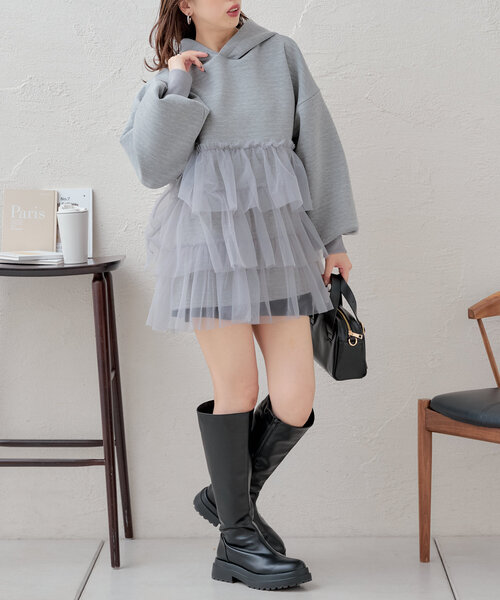 Chico（チコ）の「ボリュームチュールフードルーズスウェット（パーカー・レディース・ブラック/ホワイト/グレー・FREE）」の16枚目の写真