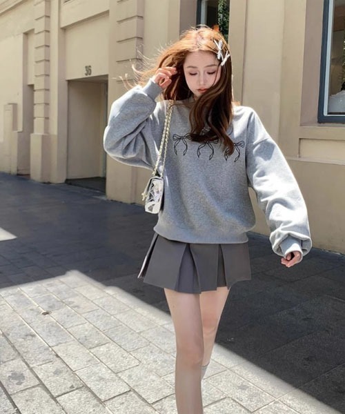 Mayree（メイリー）の「【Mayree】 リボン プリント トレーナー スウェット（スウェット・レディース・ブラック/グレー・SMALL/MEDIUM/LARGE）」の8枚目の写真