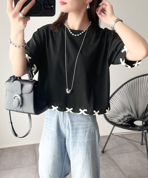 classicalelf（クラシカルエルフ）の「華やかさとこなれ感を両立！レースアップデザインクロップドＴシャツ(半袖)（Tシャツ/カットソー・レディース・チャコール/ベージュ×ブラック/ブラック×ベージュ/アイボリー系1/ブラック×ブラック/チャコールグレー×ブラック・LARGE/MEDIUM/SMALL/X-LARGE）」の15枚目の写真
