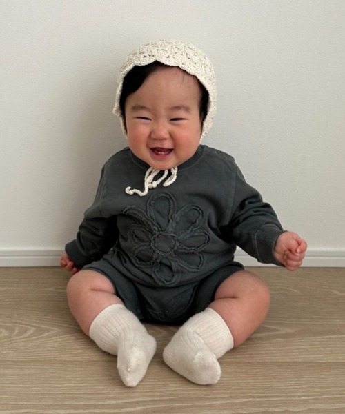 CIAOPANIC TYPY（チャオパニックティピー）の「【25SS新作】【KIDS】ピグメント加工フラワーロープロンパース（ロンパース・キッズ・チャコールグレー/オフホワイト・80）」の19枚目の写真