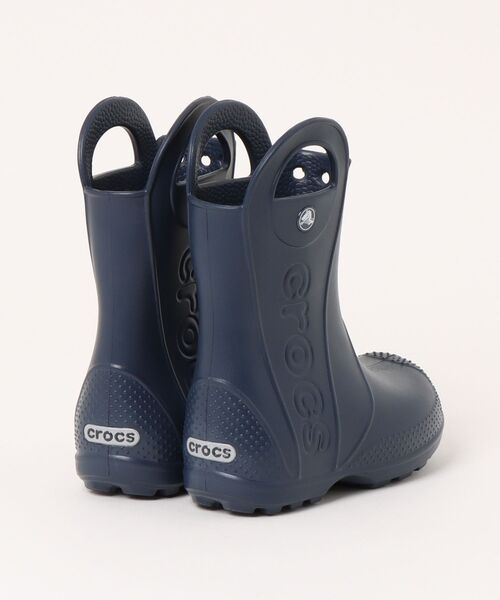 crocs（クロックス）の「クロックス キッズ ハンドル イット レイン ブーツ / crocs Kids’ Handle It Rain Boot（レインシューズ・キッズ・ネイビー/イエロー/ピンク・18cm/18.5cm/19cm/19.5cm/20cm/21cm）」の4枚目の写真